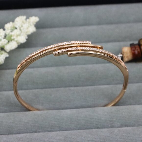 Elegant Rose Gold Bangle with Dual Layered CZ Bar Design, XPBL0594 - Picture 1 of 12